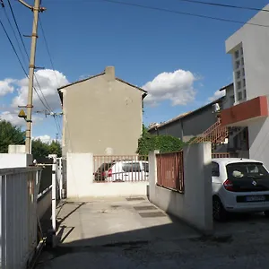Appartement Proche Centre Avec Parking Prive, Avignon